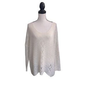 MIRACLE White / Cream Sweater